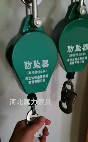 防墜安全器維護保養的“土”辦法