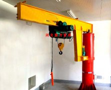 汽車(chē)維修廠(chǎng)使用380V電動(dòng)提升機