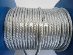 多功能電動(dòng)提升機卷筒尺寸